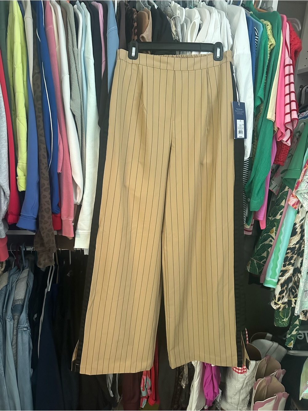 Wide-Leg Pinstripe Pants - Beige